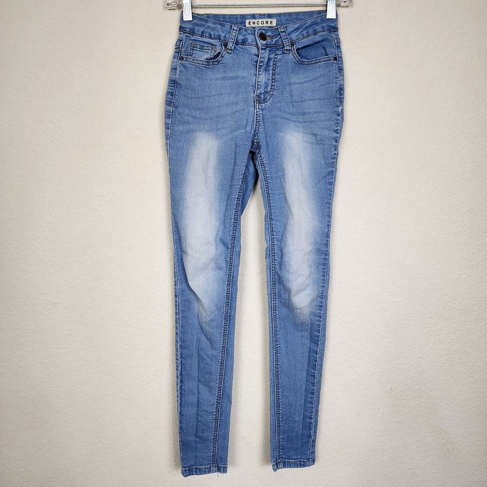 Encore Acid Wash Size 0 Skinny Jeans